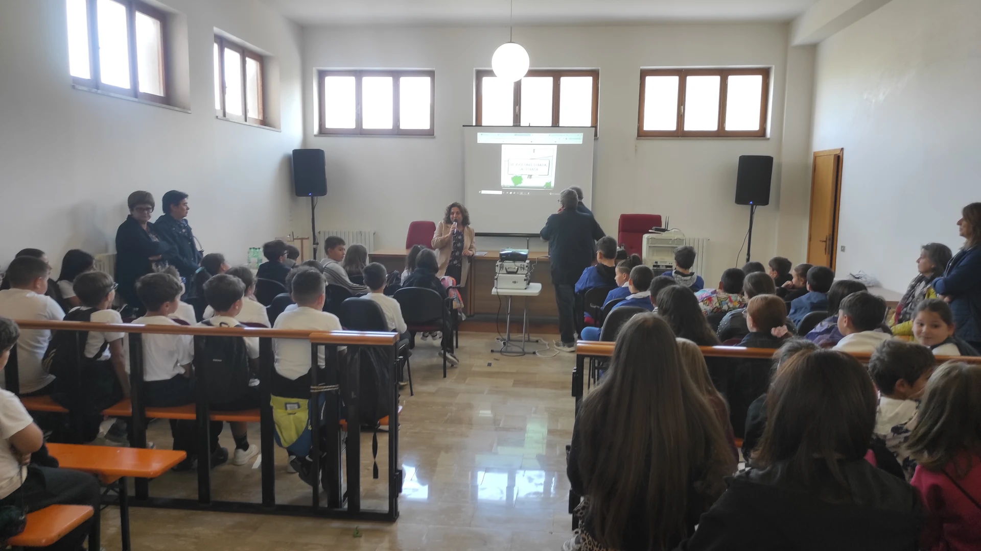 “A passo sicuro”, il progetto di educazione e sicurezza stradale ha fatto tappa a Castel San Vincenzo. Grande sinergia tra ACI Molise, Comune di Castel San Vincenzo e Scuole del Comprensivo di Colli al Volturno.